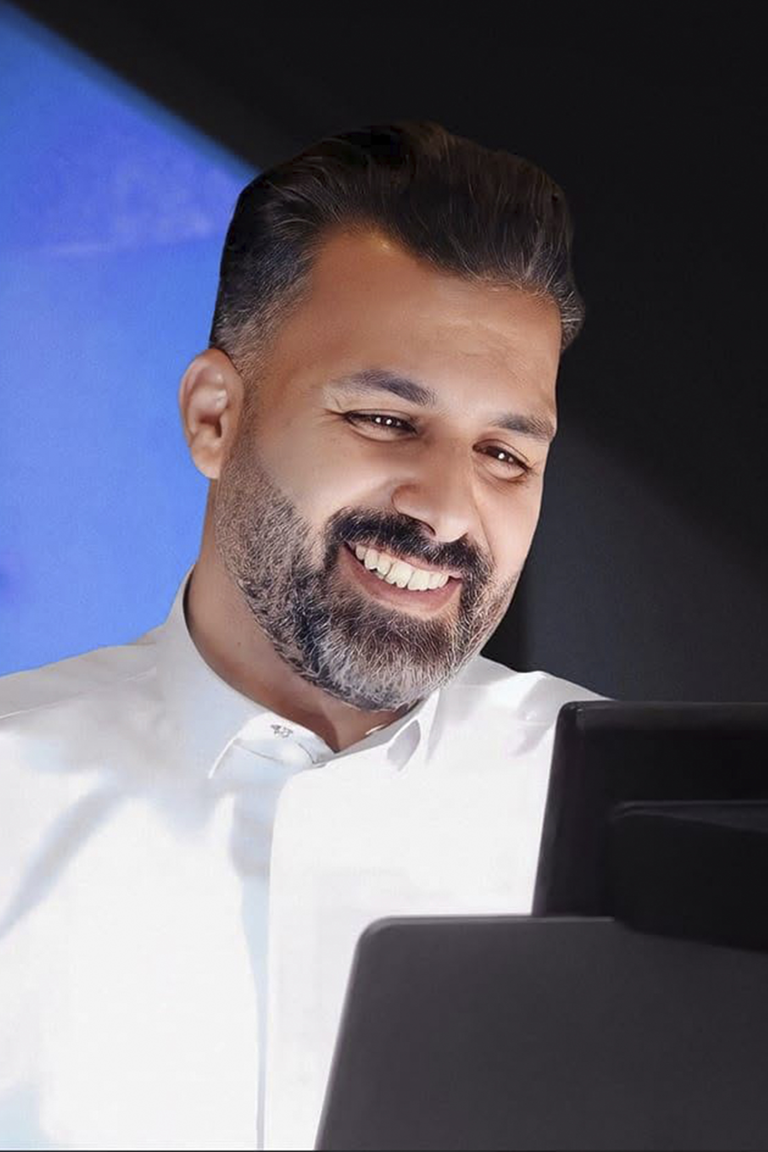 الأستاذ عبدالجليل حيدر - مستشار تسويقي